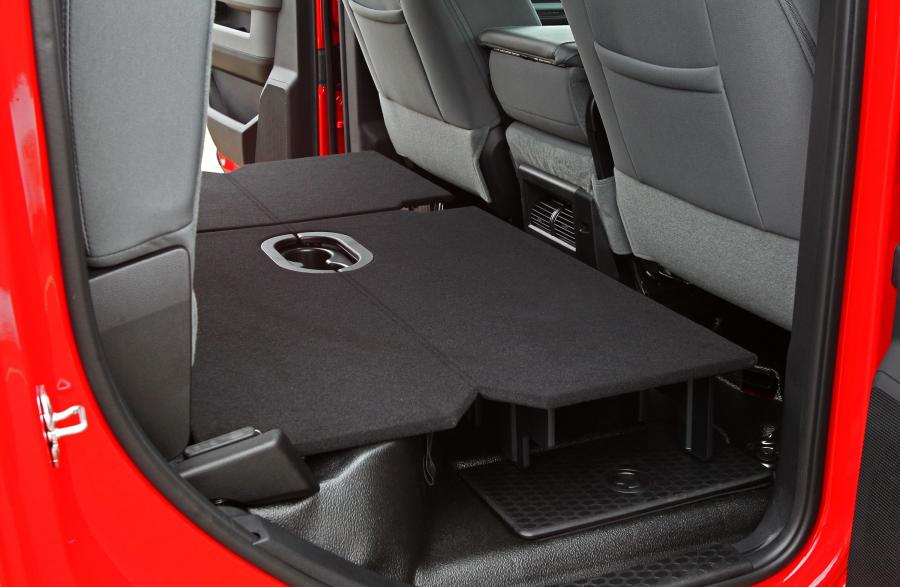 Интерьер Dodge Ram 2500 Laramie Crew Cab 2018 года  (LA) (фото 8 из 8)